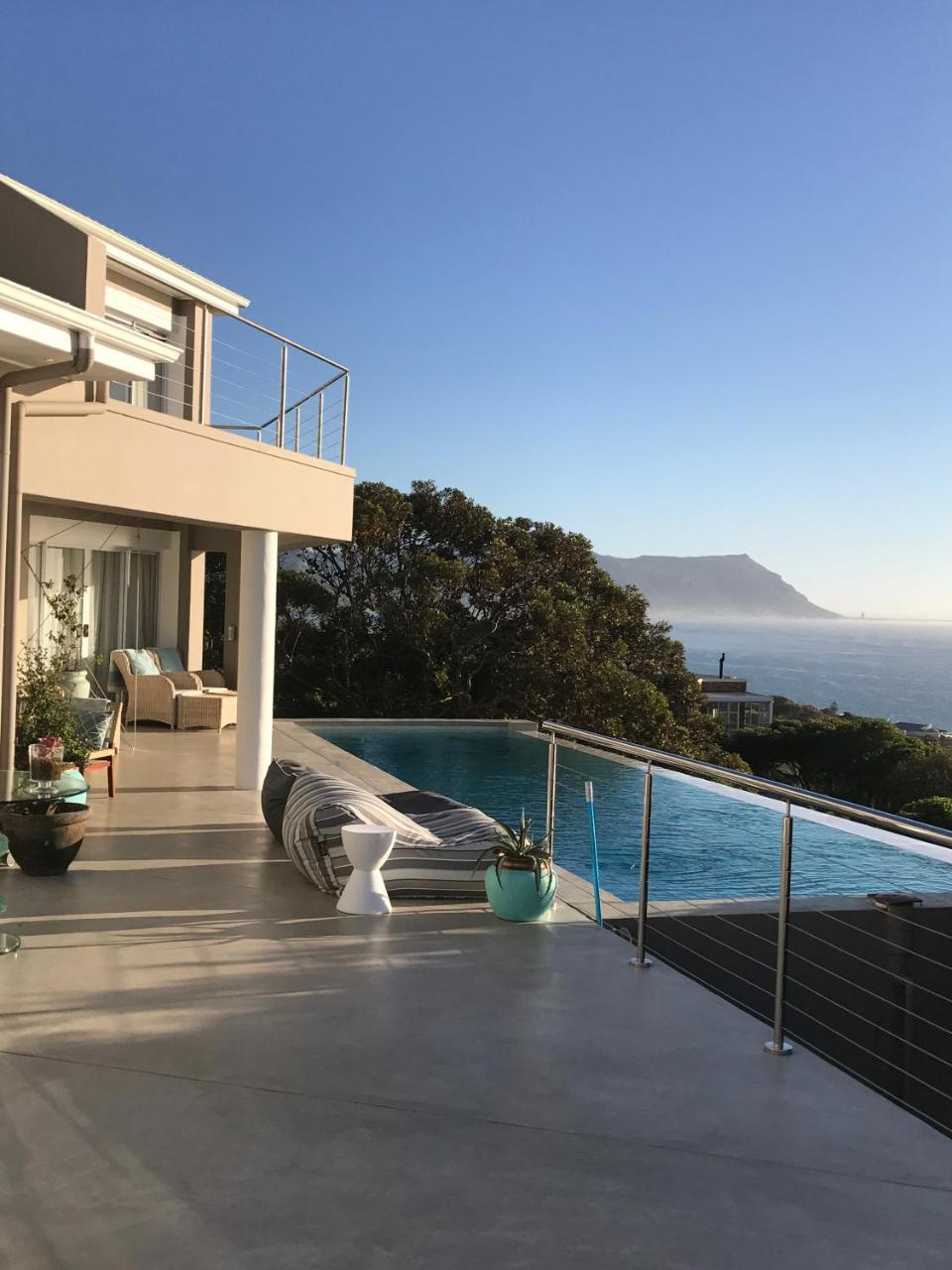 Residence William French Simon's Town Exterior photo